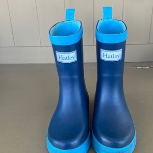 Only used a few times, grew out of , decent condition rain boots